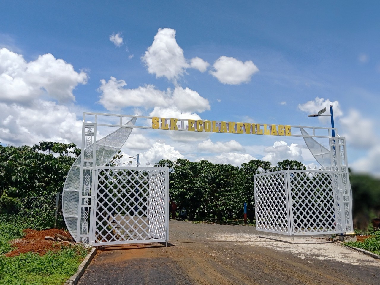 Đất view hồ cánh bướm Thị Trấn Lộc Thắng
